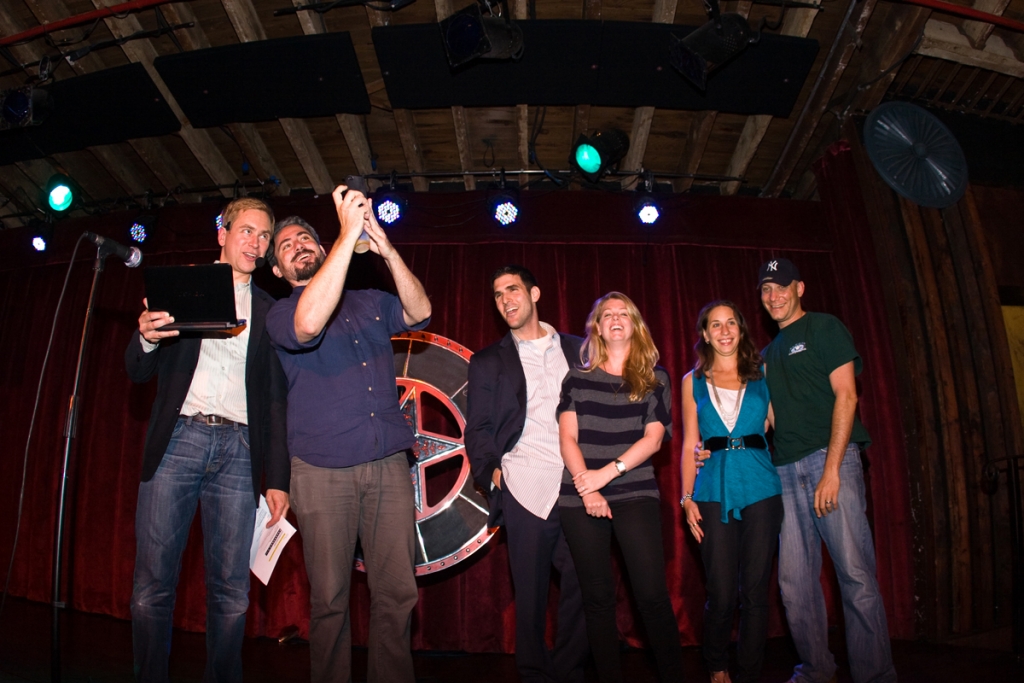 Current image: Corporate.trivia.event.hosting.jpg